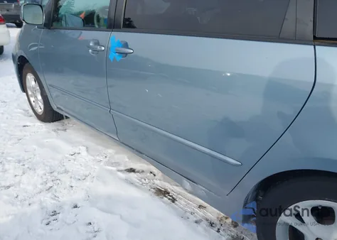 2004 Toyota Sienna Xle from USA, damaged, VIN 5TDZA22C34S201059